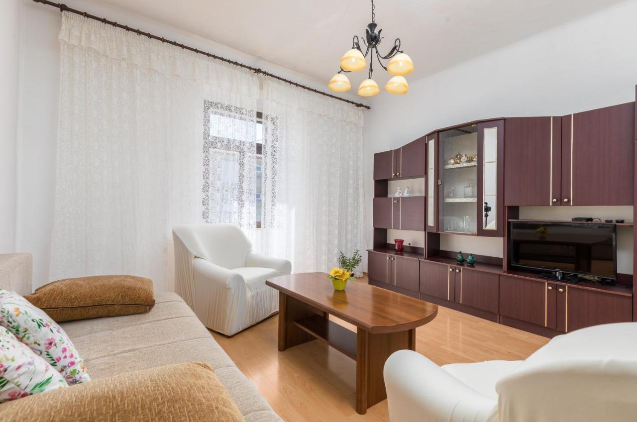 Apartment Ana 法扎纳 外观 照片
