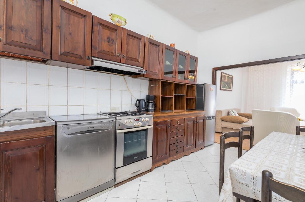Apartment Ana 法扎纳 外观 照片